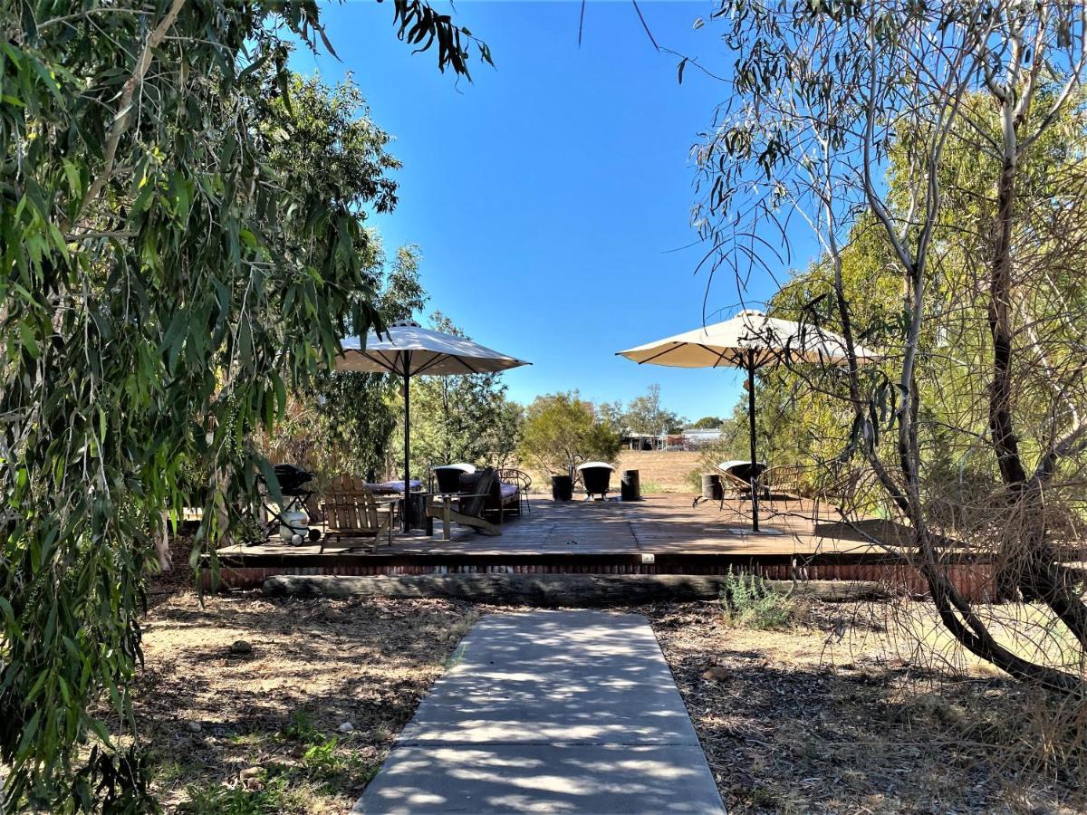 Villa Saltbush Retreat à Longreach Extérieur photo