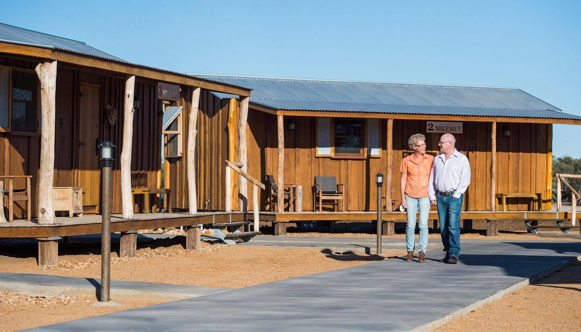 Villa Saltbush Retreat à Longreach Extérieur photo